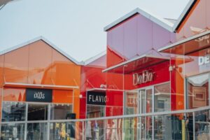 scalo-milano-outlet-more-e-global-blue-crescita-record-del-tax-free-shopping-a-milano scalo-milano-outlet-more-e-global-blue-crescita-record-del-tax-free-shopping-a-milano