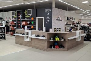 scarpe-scarpe-sbarca-a-ferrara-con-uno-store-di-1-500-mq-e-unarea-dedicata-al-mondo-sport